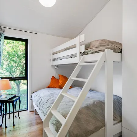Feriehus Stunning In Ebeltoft With 3 Bedrooms, Sauna And Internet