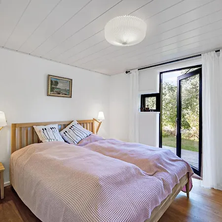 Feriehus Stunning In Ebeltoft With 3 Bedrooms, Sauna And Internet *