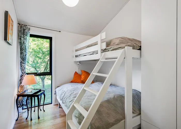 Сasa de vacaciones Stunning In Ebeltoft With 3 Bedrooms, Sauna And Internet