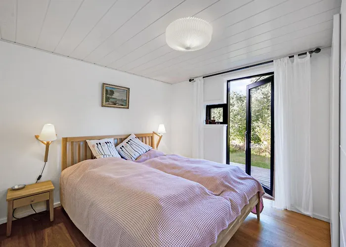 Сasa de vacaciones Stunning In Ebeltoft With 3 Bedrooms, Sauna And Internet *