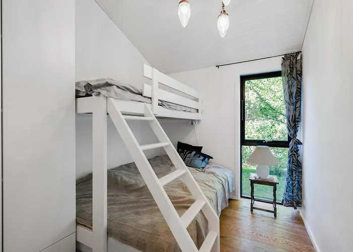 Сasa de vacaciones Stunning In Ebeltoft With 3 Bedrooms, Sauna And Internet Knebel